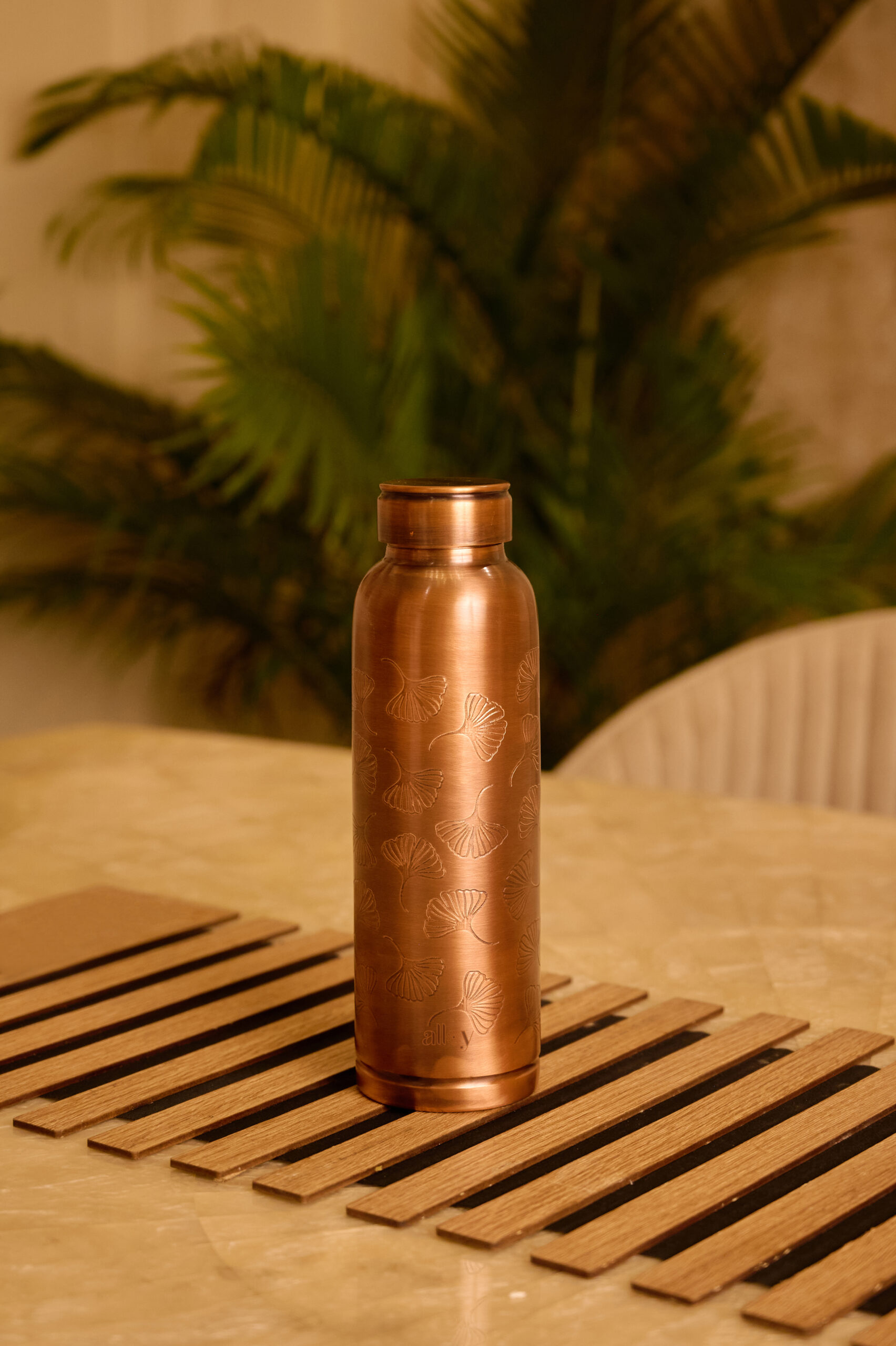 HYDRA ANTIQUE BROWN COPPER BOTTLE